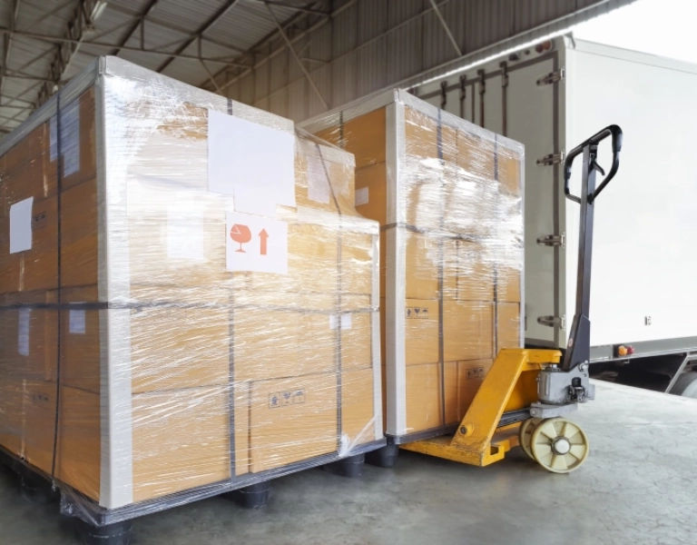 palety na&nbsp;wózku